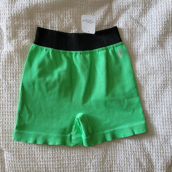 Free people, FP movement, seamless shorts - Picture 3 of 3